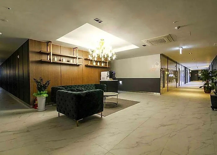 Ou Hotel